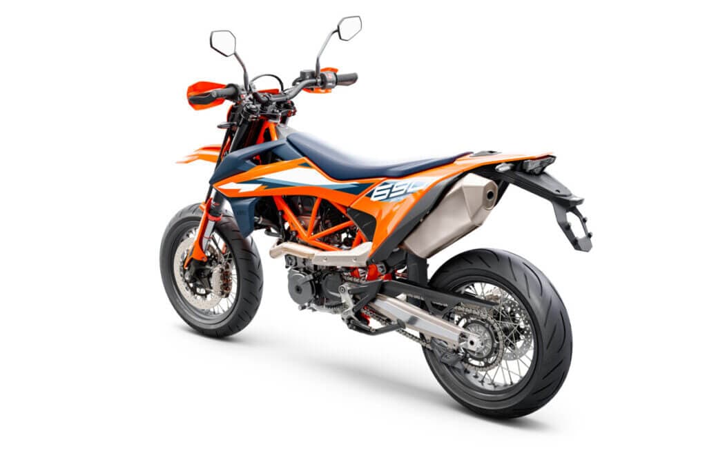 KTM 690 SMC R image 2